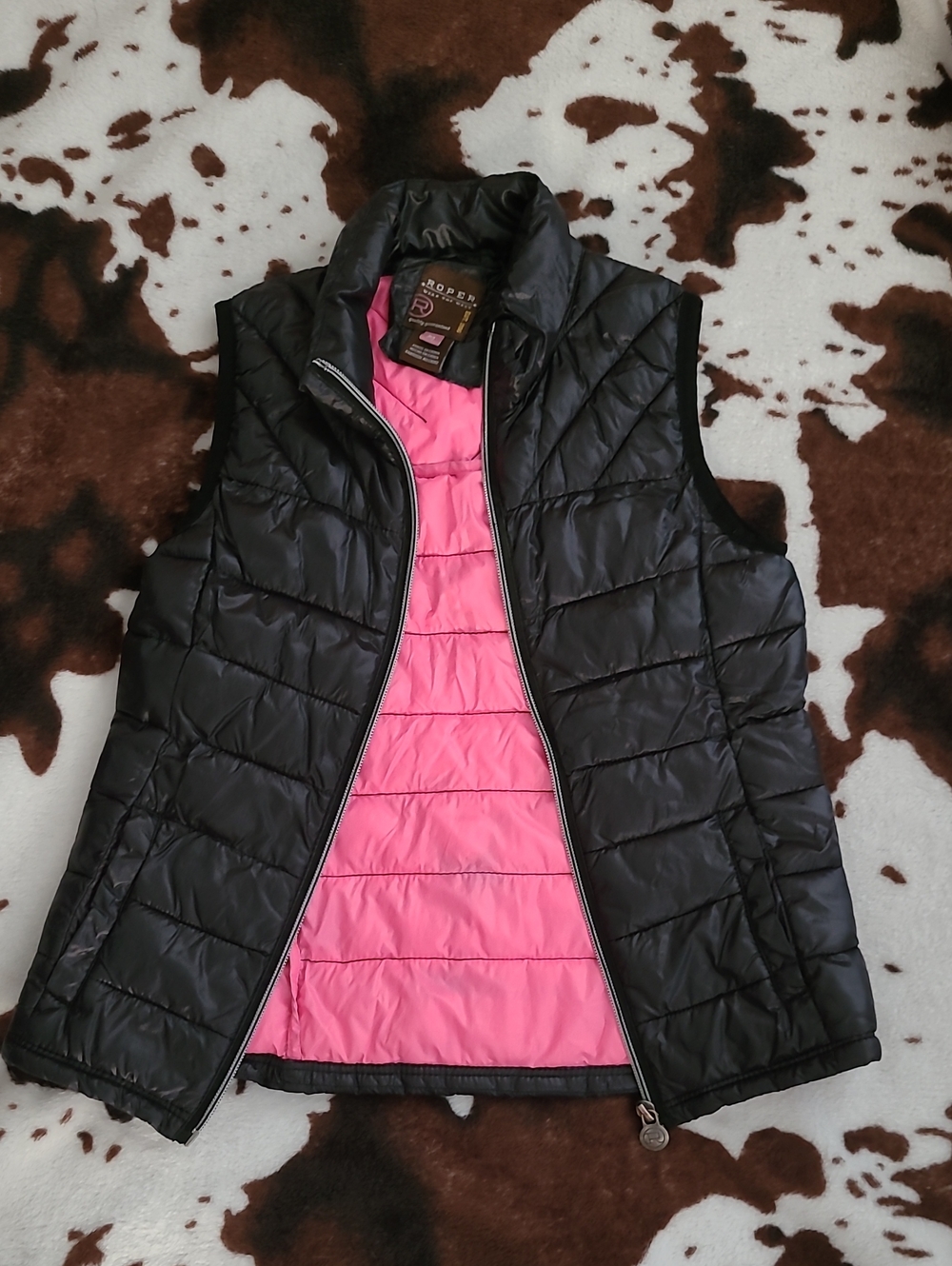 Girls Roper Black Quilted Vest with Pink Interior Size Medium